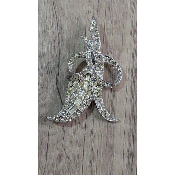 Vintage Rhinestone Art Deco Brooch Pin Silver-Tone Elegant Leaf Bow Design 2.5" - Picture 4 of 9